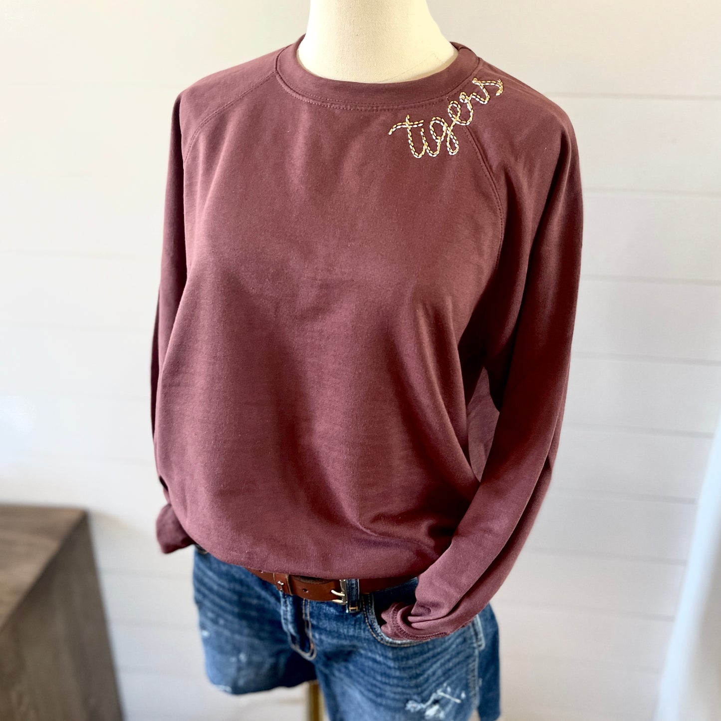Embroidered Collar Sweatshirt