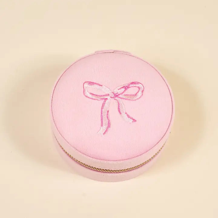 The Darling Effect Round Velvet Jewelry Case